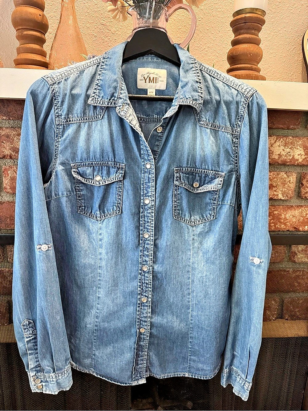 YMI Jeans Chambray Denim Pearl Snap Button Down Shirt 100% Cotton M - Picture 4 of 9